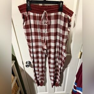 ❣️❄️Maurices Red and White Plaid Pajama Pants